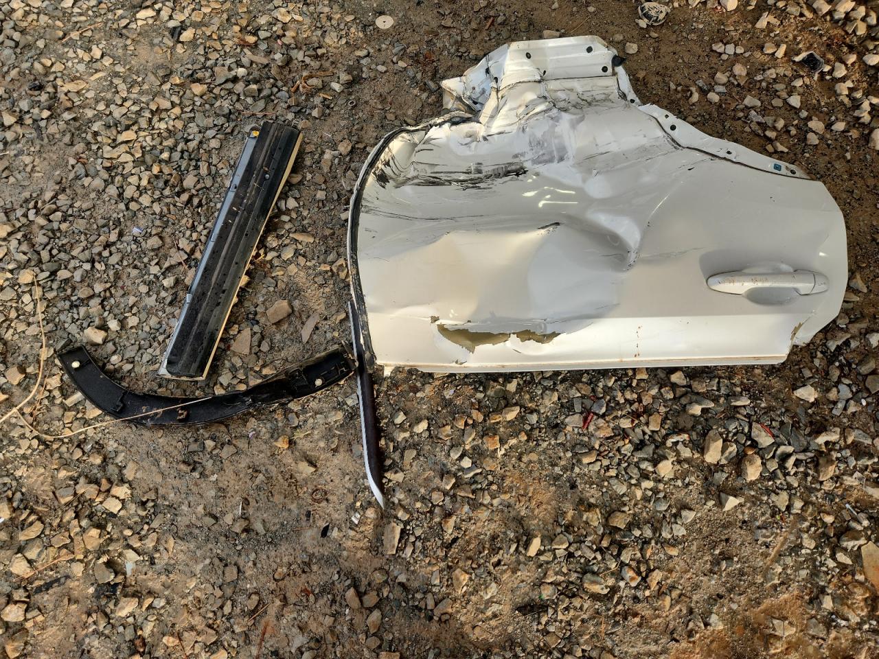 2015 Toyota Highlander Limited VIN: 5TDDKRFH3FS145729 Lot: 82145355