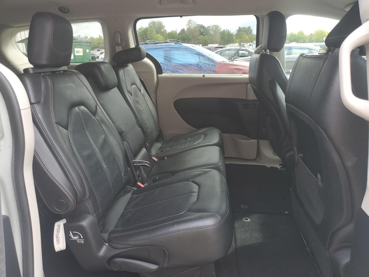 2018 Chrysler Pacifica Touring L VIN: 2C4RC1BG6JR277998 Lot: 81094755