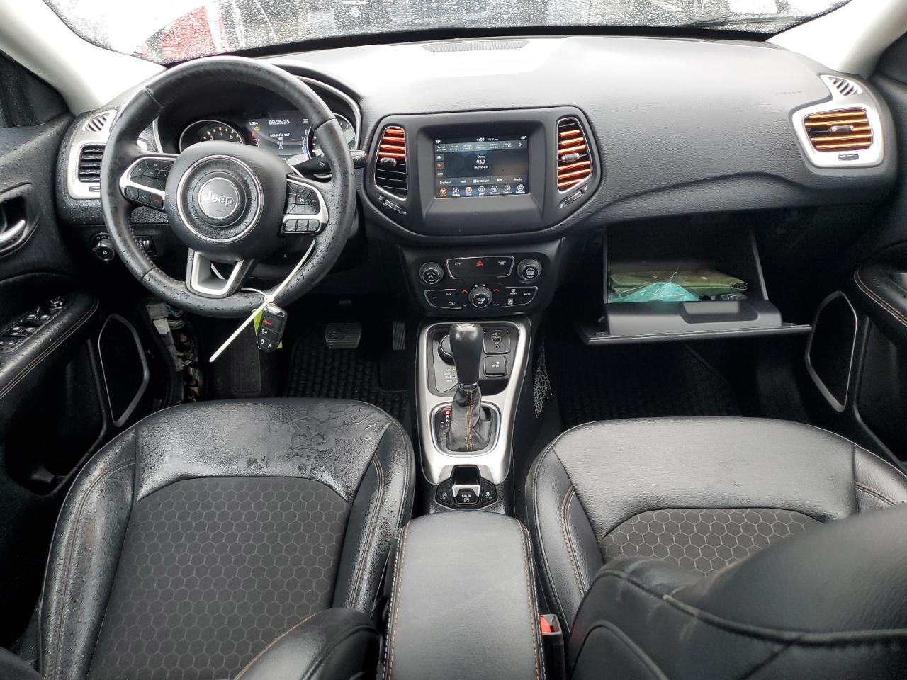 2019 Jeep Compass Latitude VIN: 3C4NJDBB6KT760870 Lot: 81754065