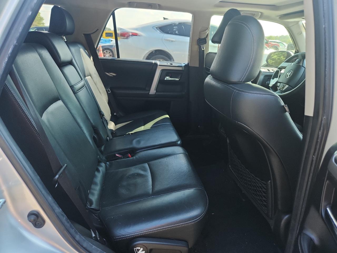 2015 Toyota 4Runner Sr5/Sr5 Premium VIN: JTEBU5JR8F5240637 Lot: 81138365