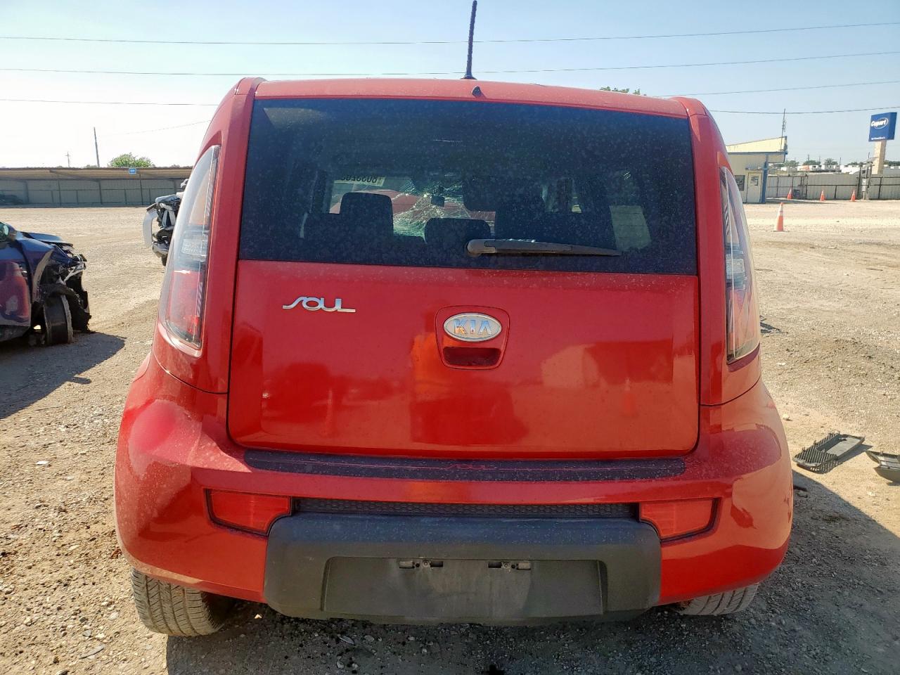 2010 Kia Soul + VIN: KNDJT2A22A7102366 Lot: 80332035
