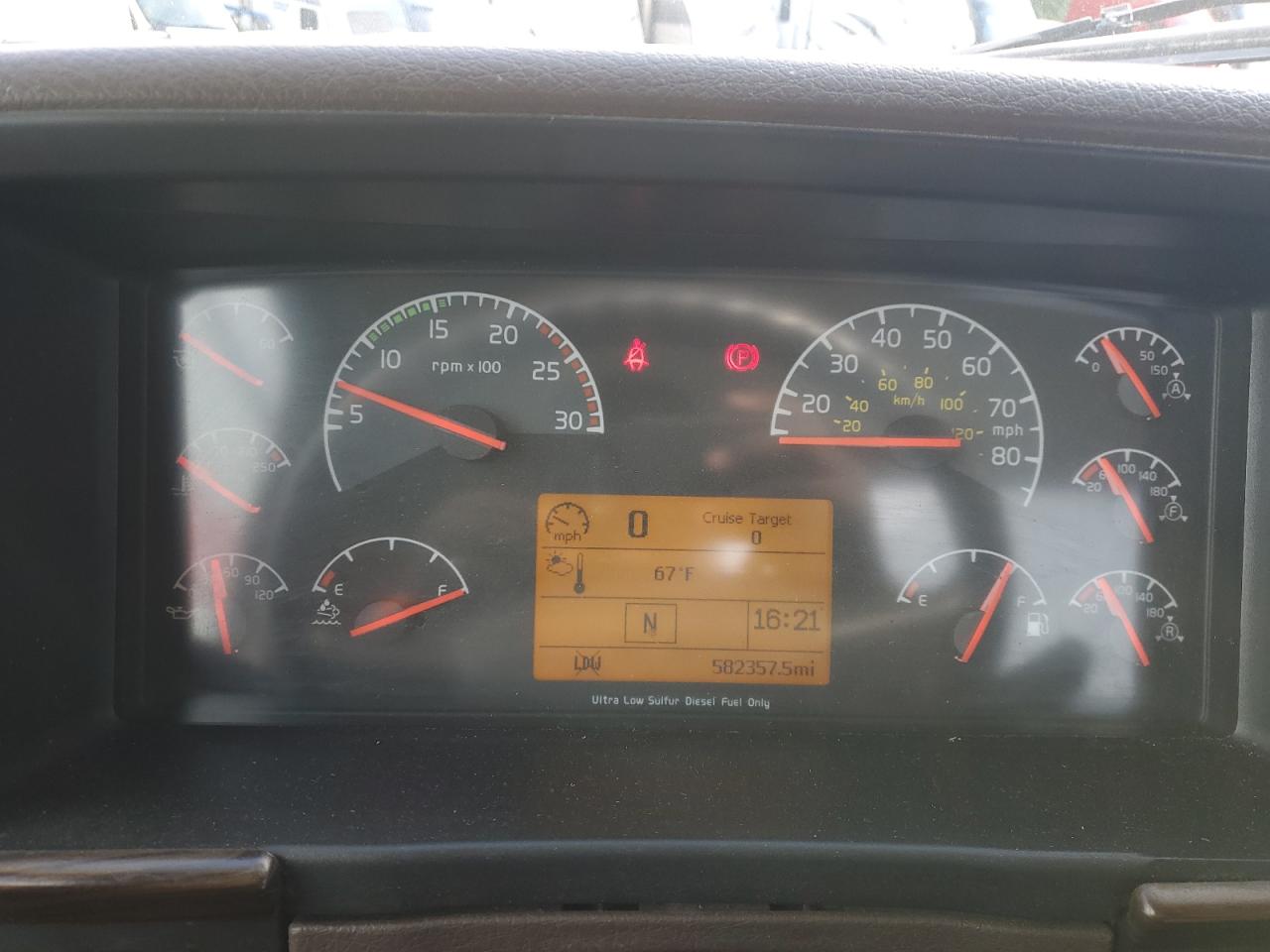 2016 Volvo Vnl Semi Truck VIN: 4V4N39TGXGN965539 Lot: 82088375