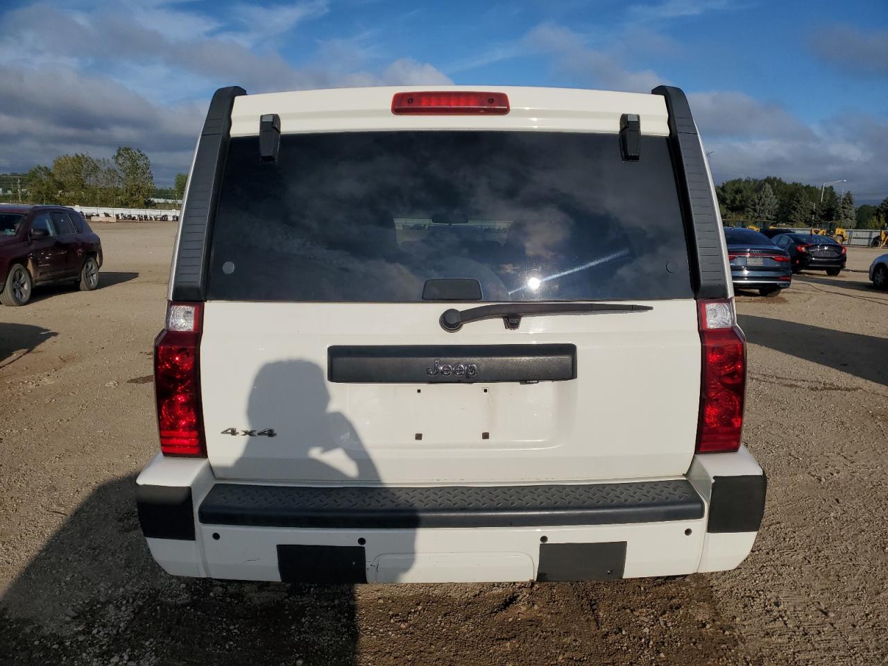 2009 Jeep Commander Sport VIN: 1J8HG48K79C541353 Lot: 83828235