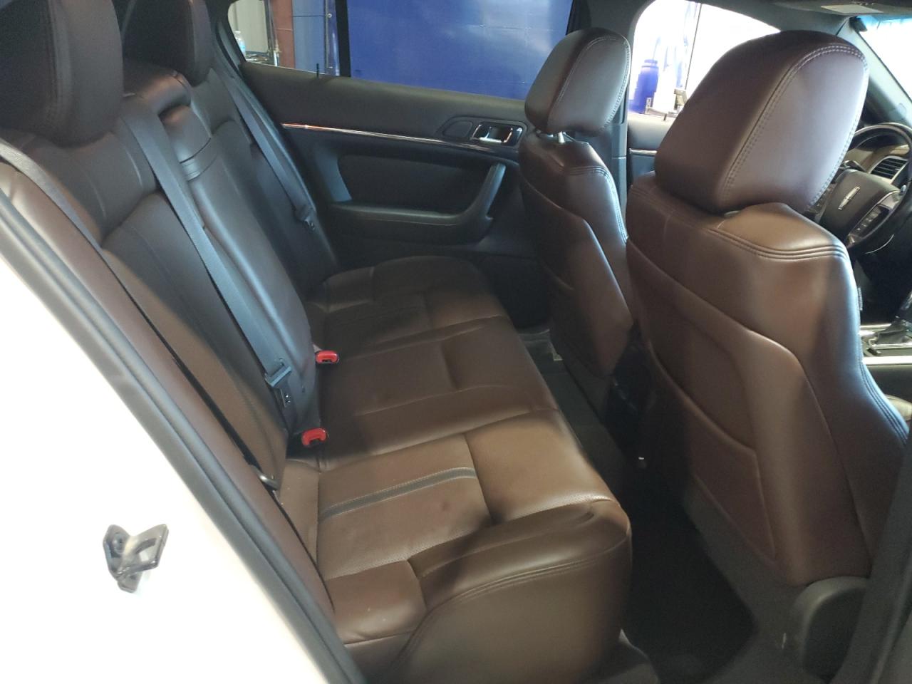 2010 Lincoln Mks VIN: 1LNHL9FT7AG615259 Lot: 80657055