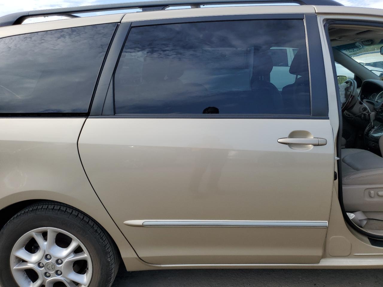 2005 Toyota Sienna Xle VIN: 5TDZA22C45S250384 Lot: 84029255