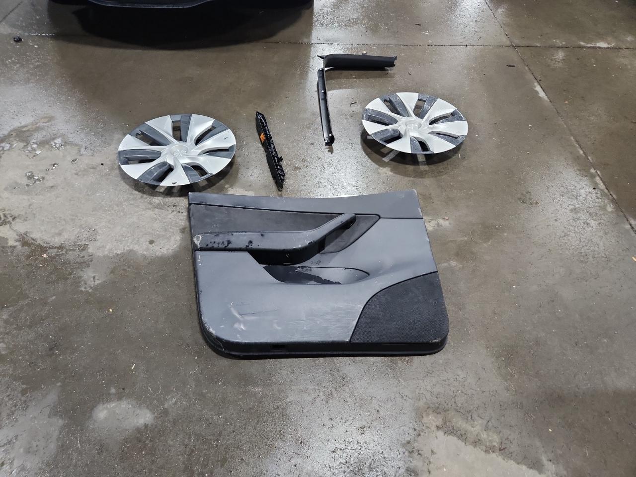 2020 Tesla Model Y VIN: 5YJYGDEE6LF011794 Lot: 72044015