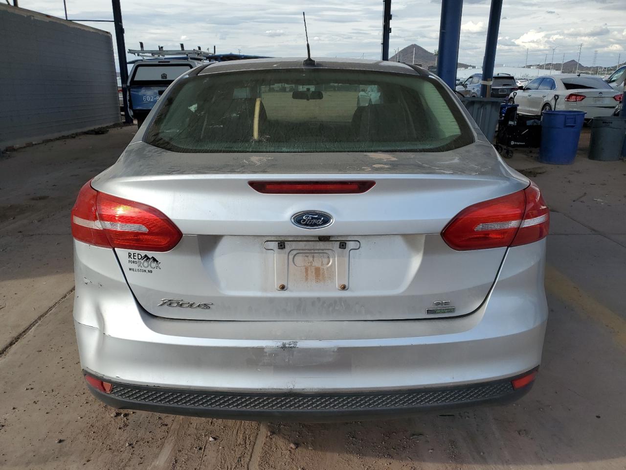 2017 Ford Focus Se VIN: 1FADP3FE1HL258156 Lot: 81296585