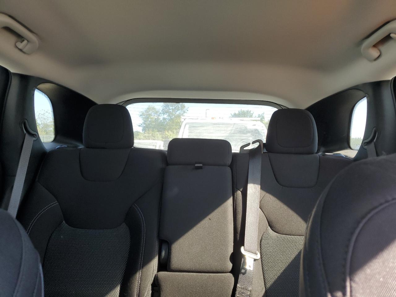 2020 Jeep Cherokee Latitude VIN: 1C4PJMCB1LD570750 Lot: 71855725