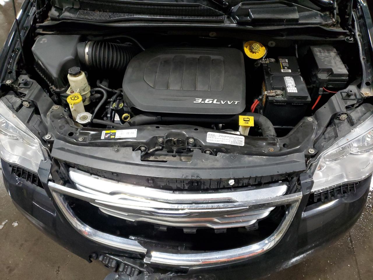 2015 Chrysler Town & Country Touring L VIN: 2C4RC1CG1FR742645 Lot: 83799915