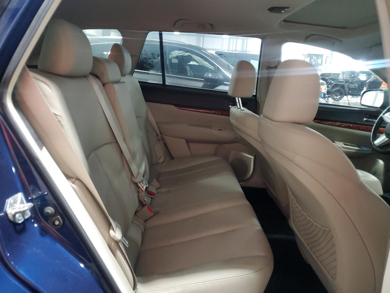 2011 Subaru Outback 2.5I Limited VIN: 4S4BRCLC1B3313237 Lot: 84752695