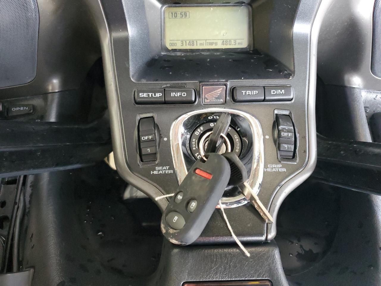 2010 Honda Gl1800 VIN: 1HFSC47G4AA901075 Lot: 81799745