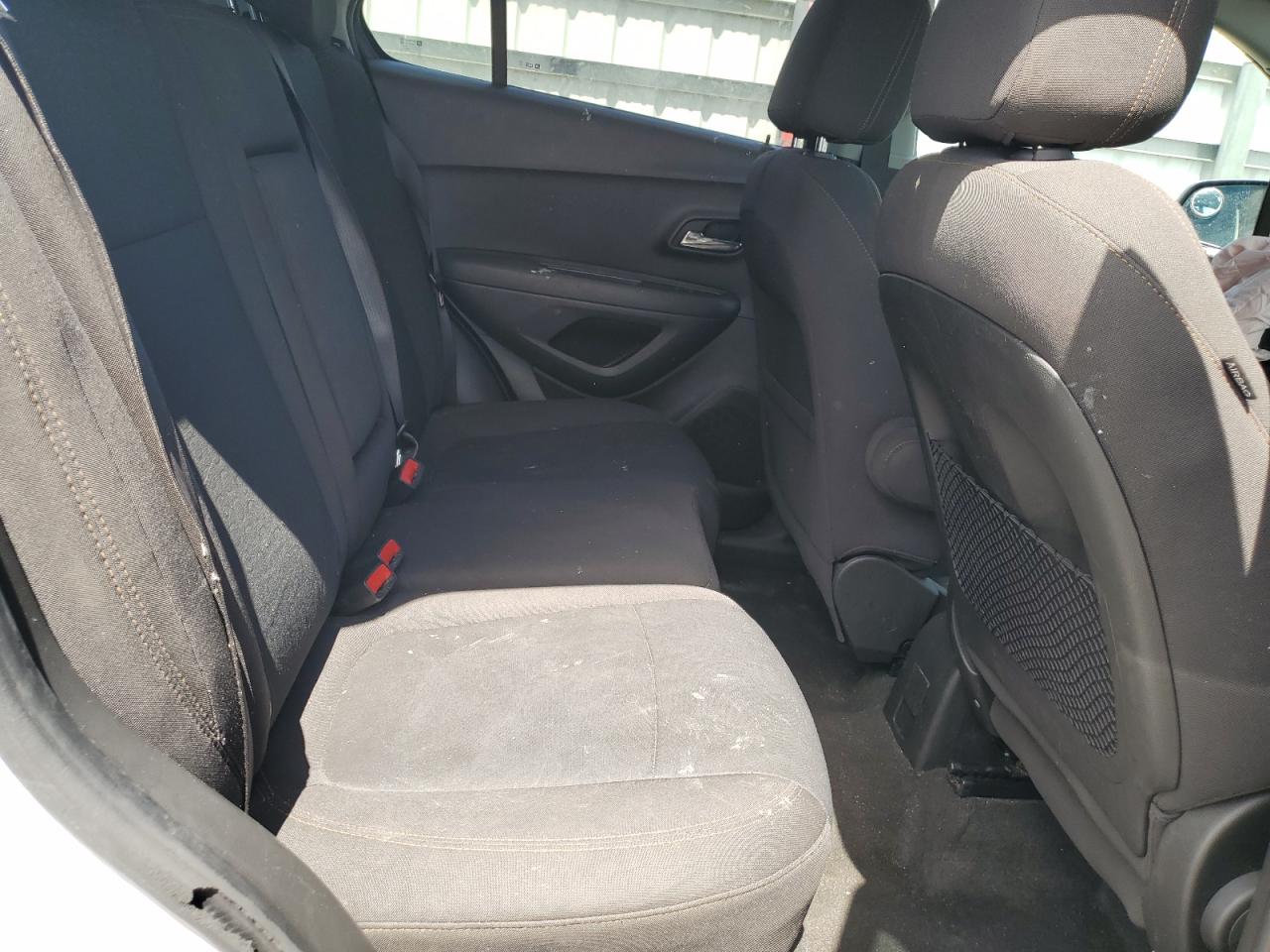 2020 Chevrolet Trax Ls VIN: KL7CJKSB7LB037900 Lot: 84383305