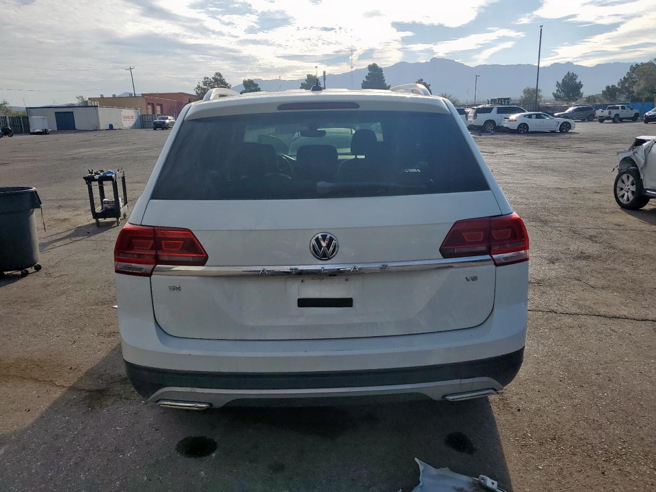 2018 Volkswagen Atlas Se VIN: 1V2DR2CA8JC506553 Lot: 81326425