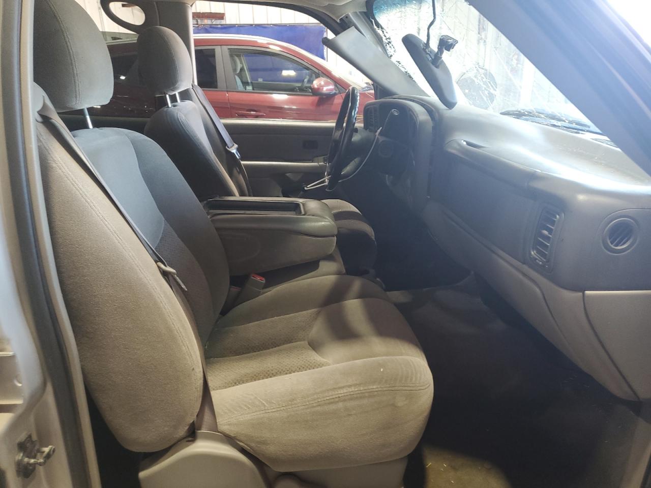 2004 Chevrolet Tahoe K1500 VIN: 1GNEK13Z84JY38943 Lot: 81457975