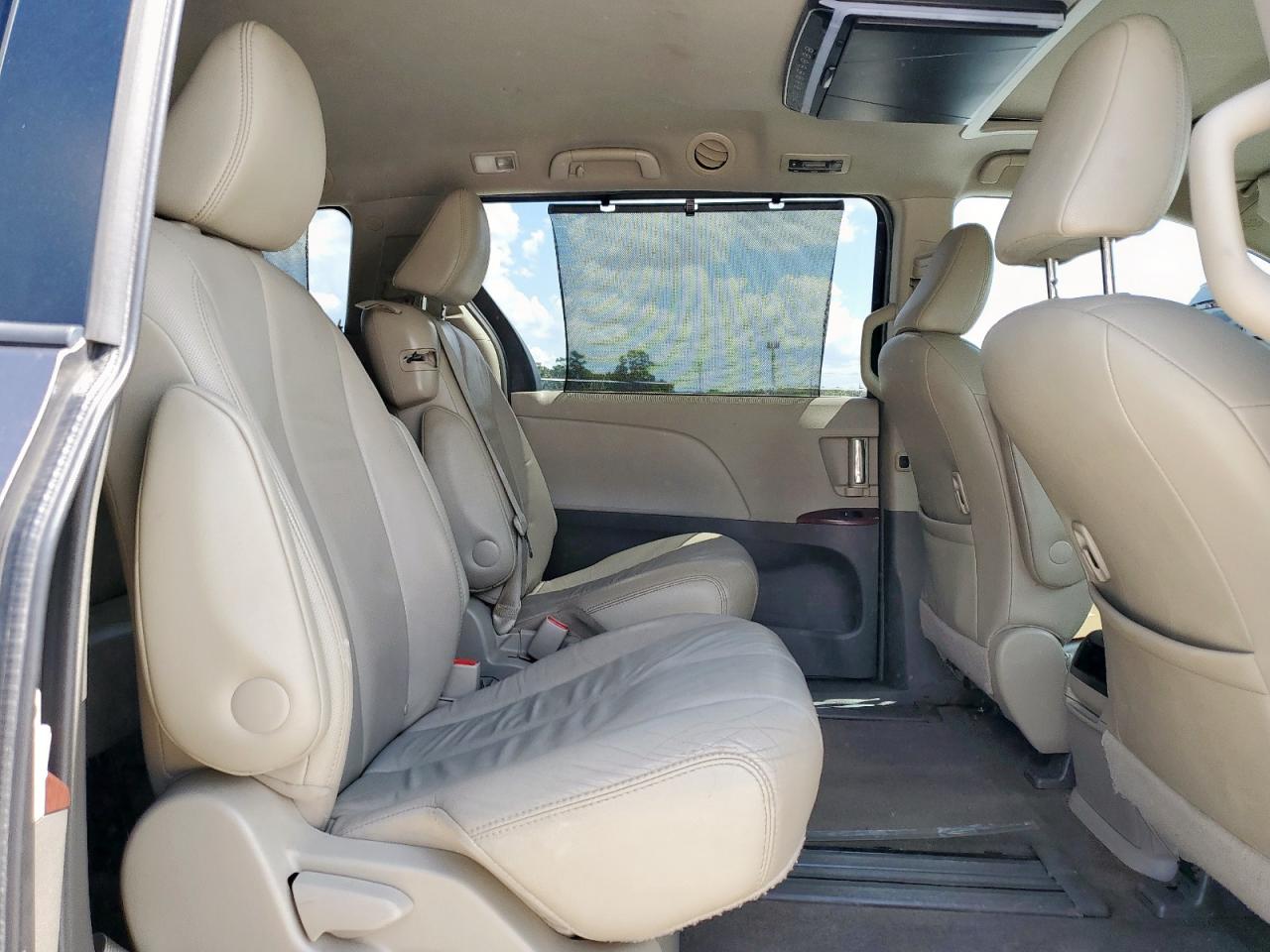 2013 Toyota Sienna Xle VIN: 5TDYK3DCXDS383810 Lot: 81410005