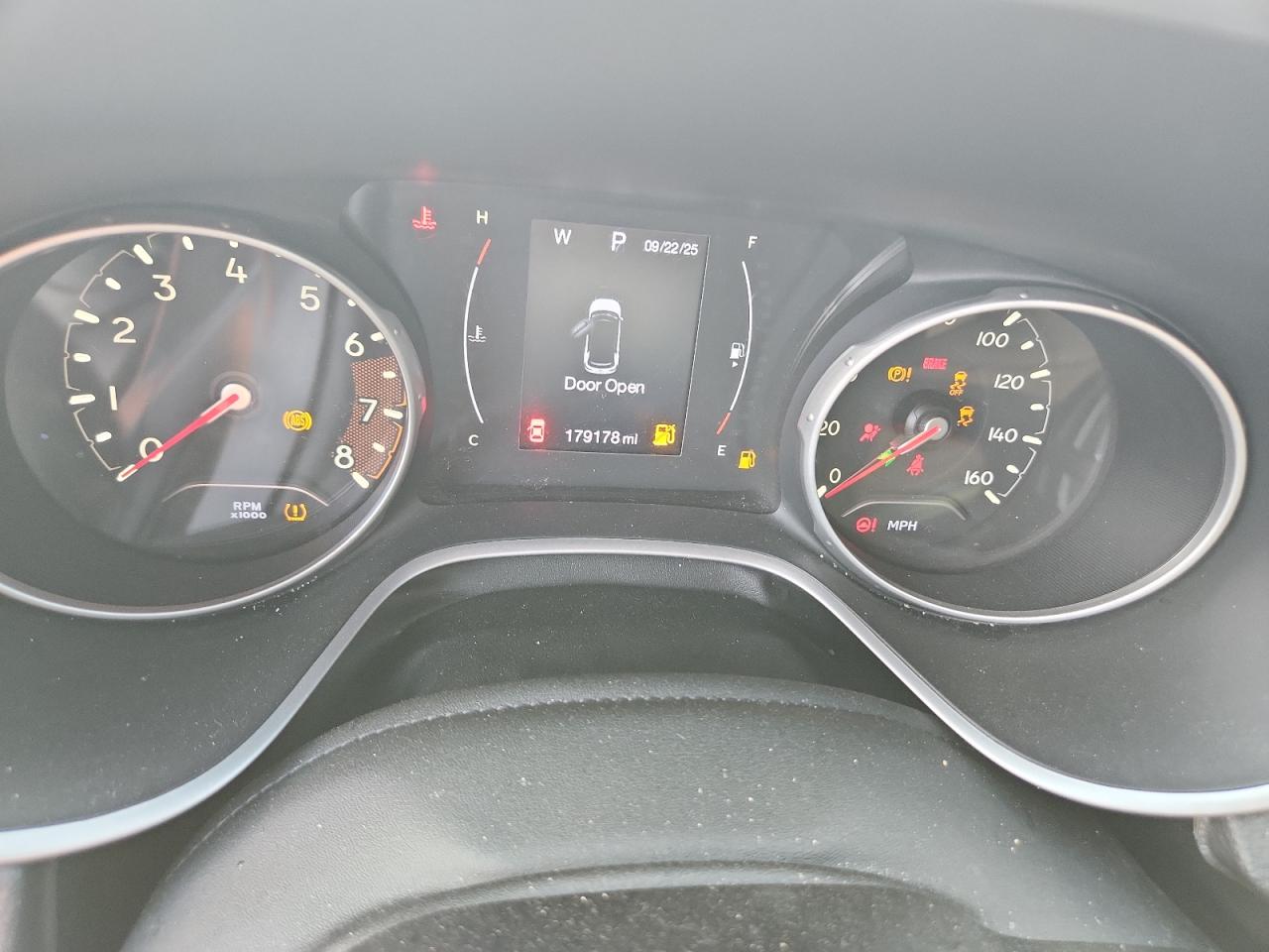 2017 Jeep Compass Sport VIN: 3C4NJCAB4HT669746 Lot: 81530195