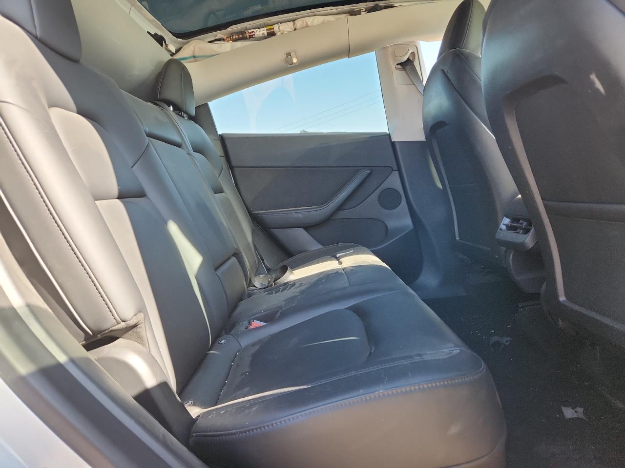 2021 Tesla Model Y VIN: 5YJYGDEE5MF161557 Lot: 71221275