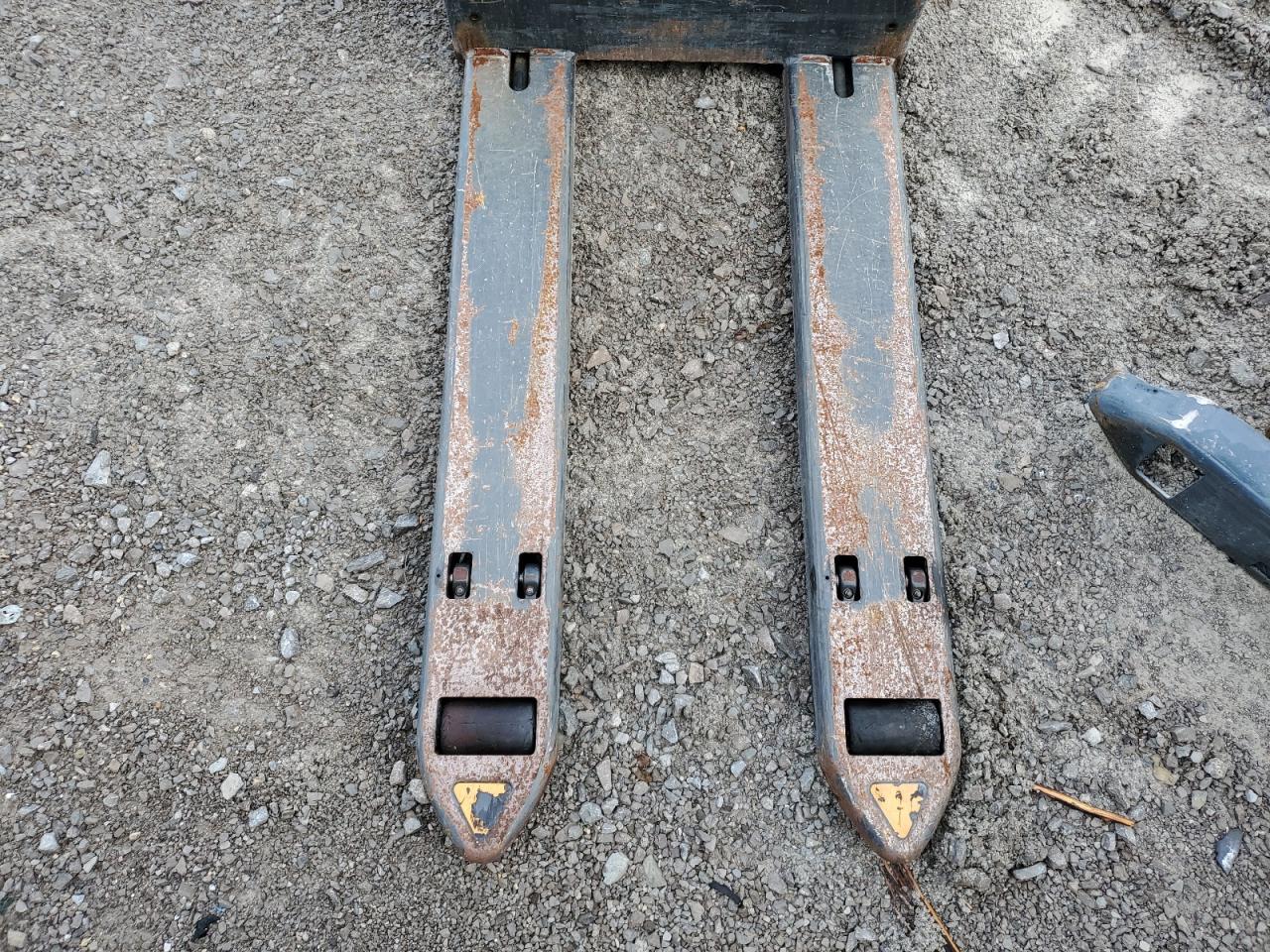 2020 Crown Electric Pallet Jack - Pallet Jack VIN: 10119914 Lot: 82158205