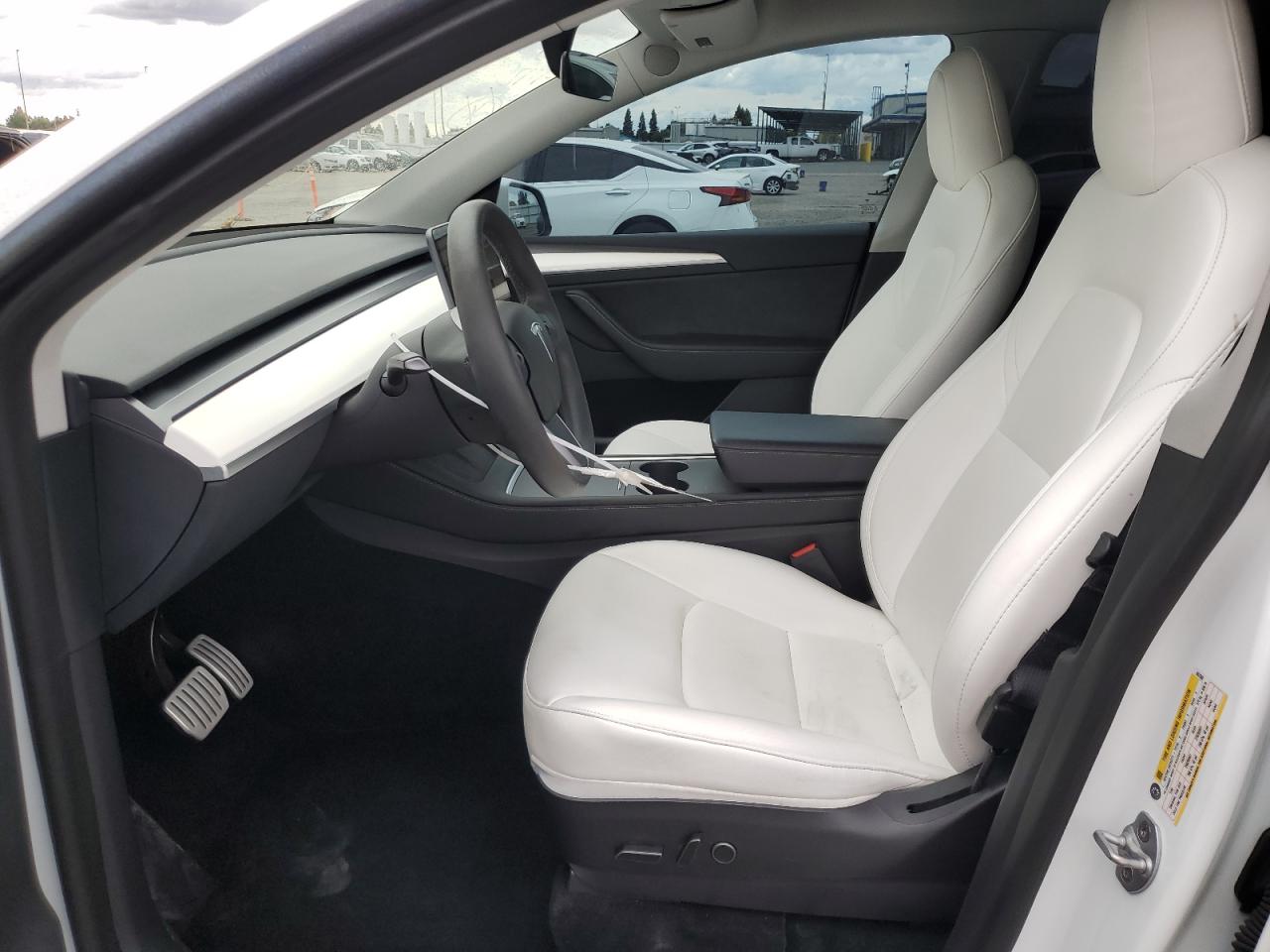 2023 Tesla Model Y VIN: 7SAYGDEF4PF662360 Lot: 81855055