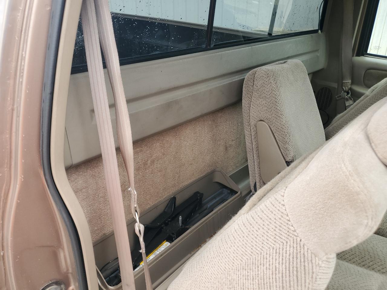 1997 Chevrolet Gmt-400 C1500 VIN: 1GCEC14M0VZ131240 Lot: 83833085