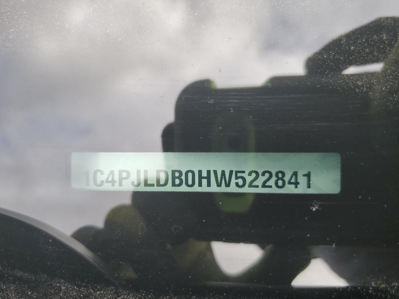 2017 Jeep Cherokee Limited VIN: 1C4PJLDB0HW522841 Lot: 81611455