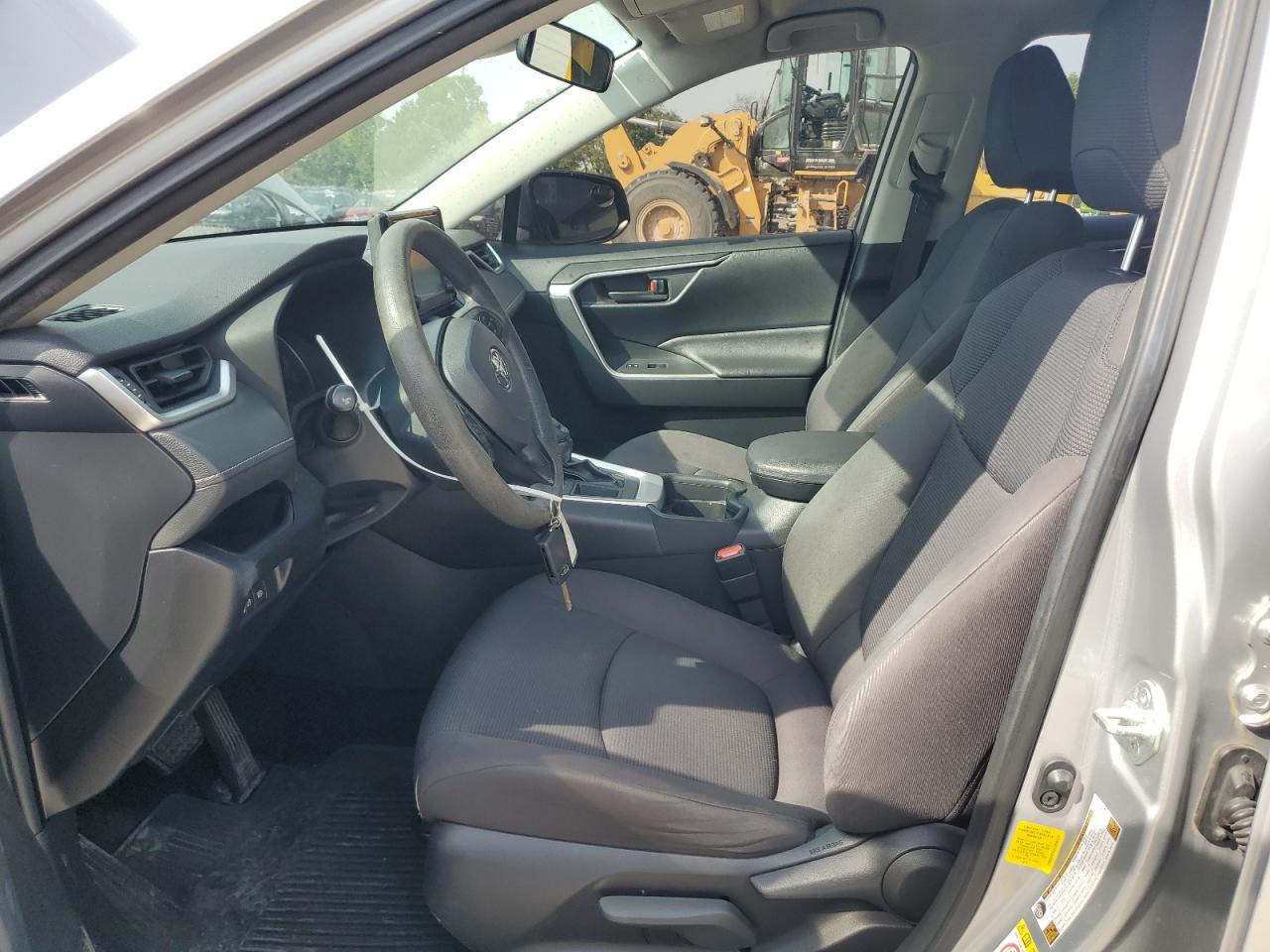 2019 Toyota Rav4 Le VIN: JTMH1RFV1KJ006247 Lot: 81120335
