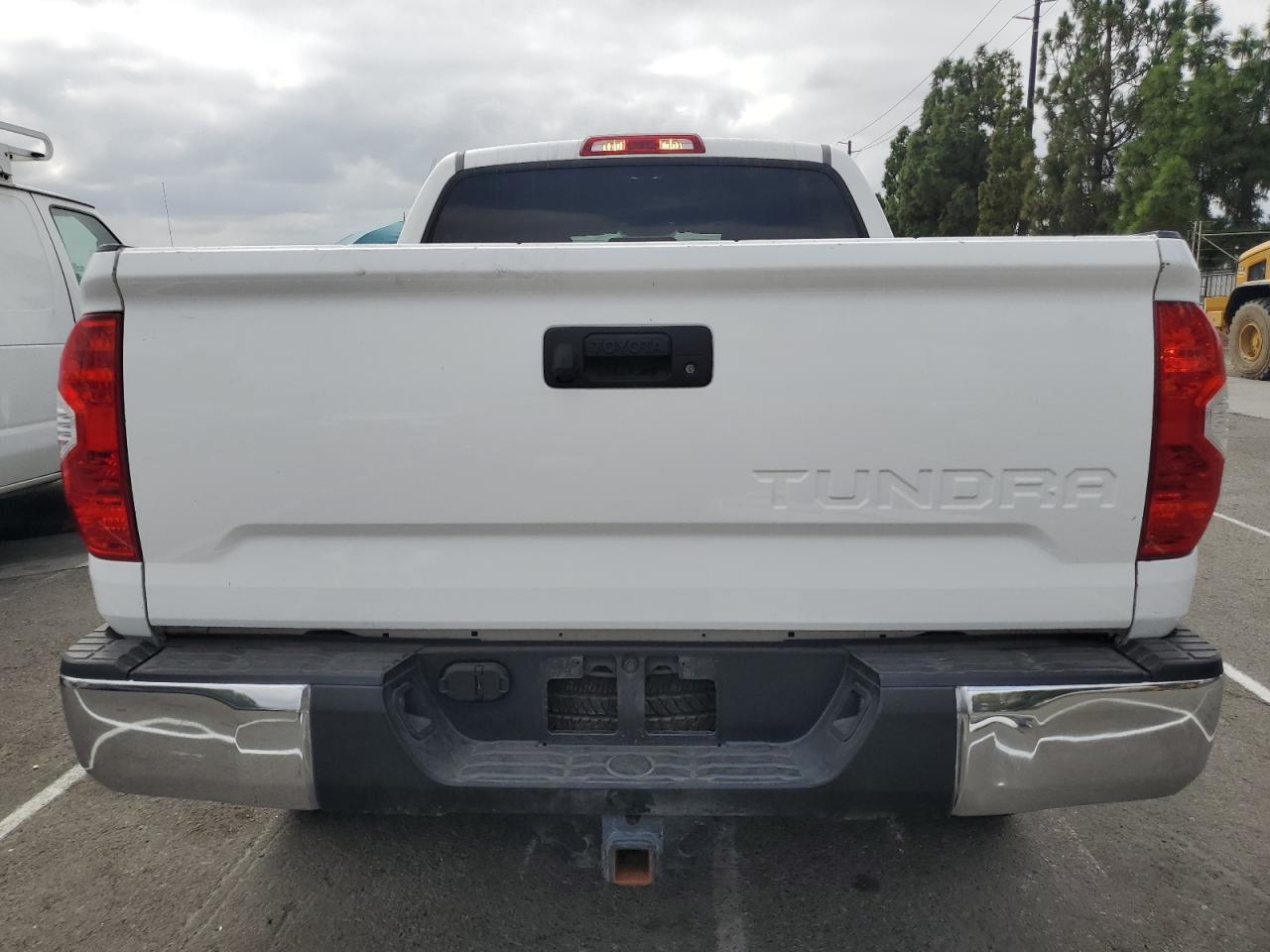 2017 Toyota Tundra Crewmax Sr5 VIN: 5TFDY5F18HX622629 Lot: 81231145