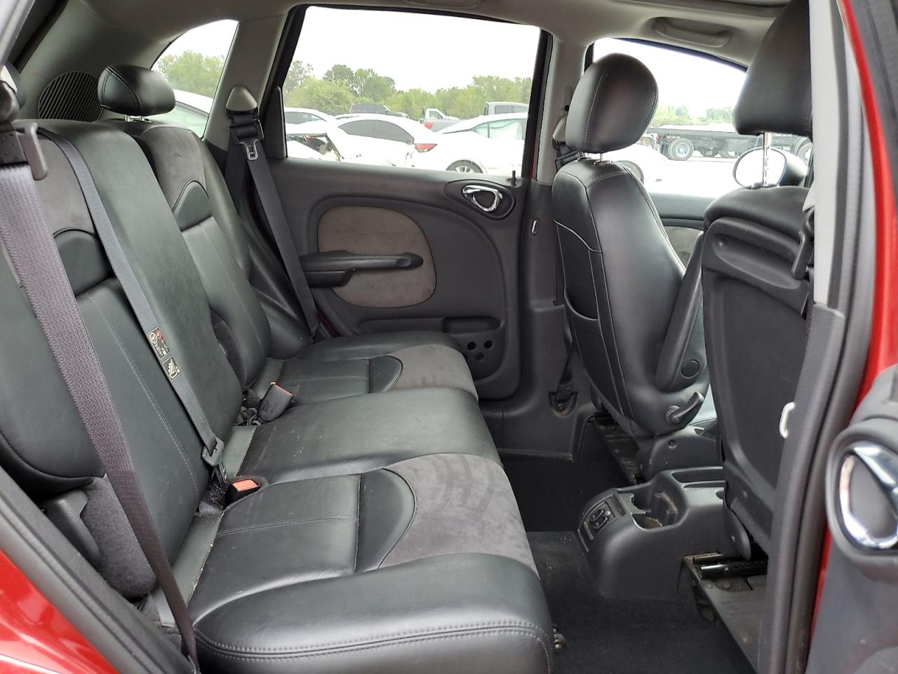 2004 Chrysler Pt Cruiser Limited VIN: 3C8FY68884T365596 Lot: 81682025