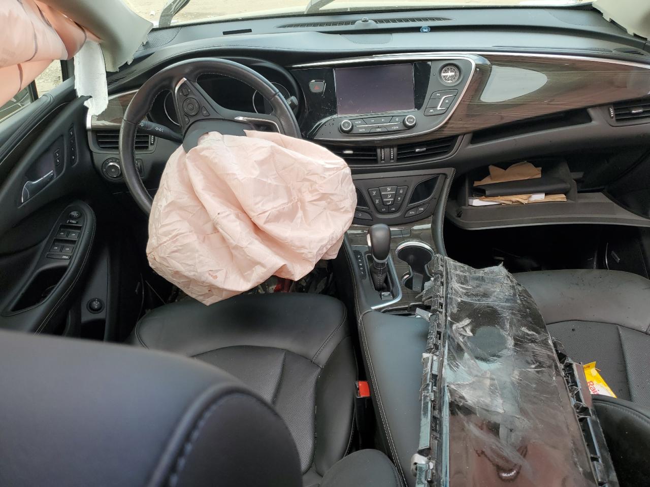 2019 Buick Envision Premium VIN: LRBFX3SXXKD039982 Lot: 81294375