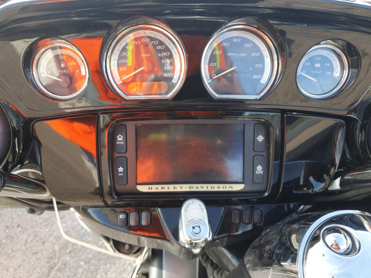 2017 Harley-Davidson Flhtk Ultra Limited VIN: 1HD1KED10HB614477 Lot: 84052075