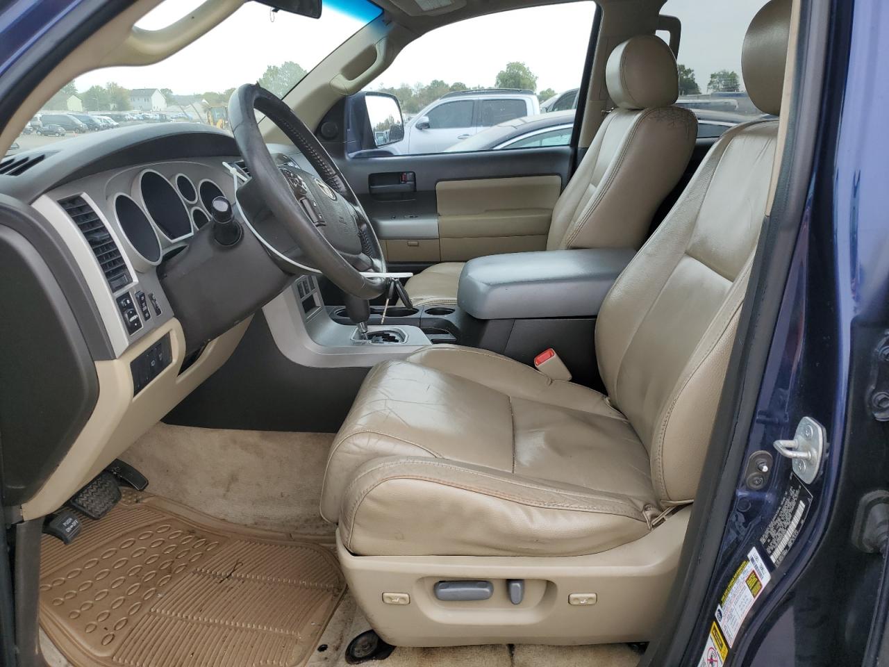 2008 Toyota Sequoia Sr5 VIN: 5TDBY64A88S010646 Lot: 84166055