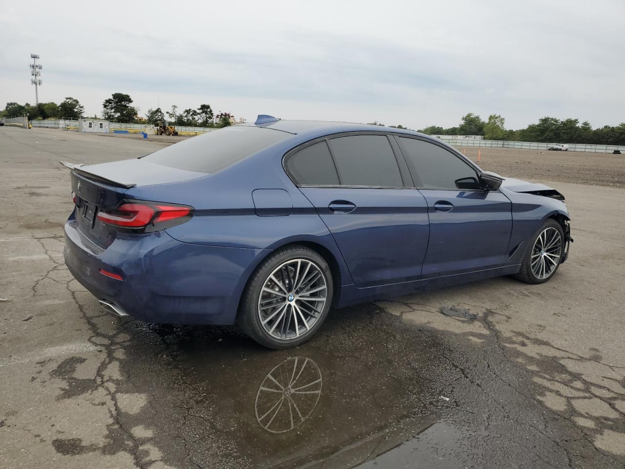 2021 BMW 530 Xi VIN: WBA13BJ09MWX15557 Lot: 81028845