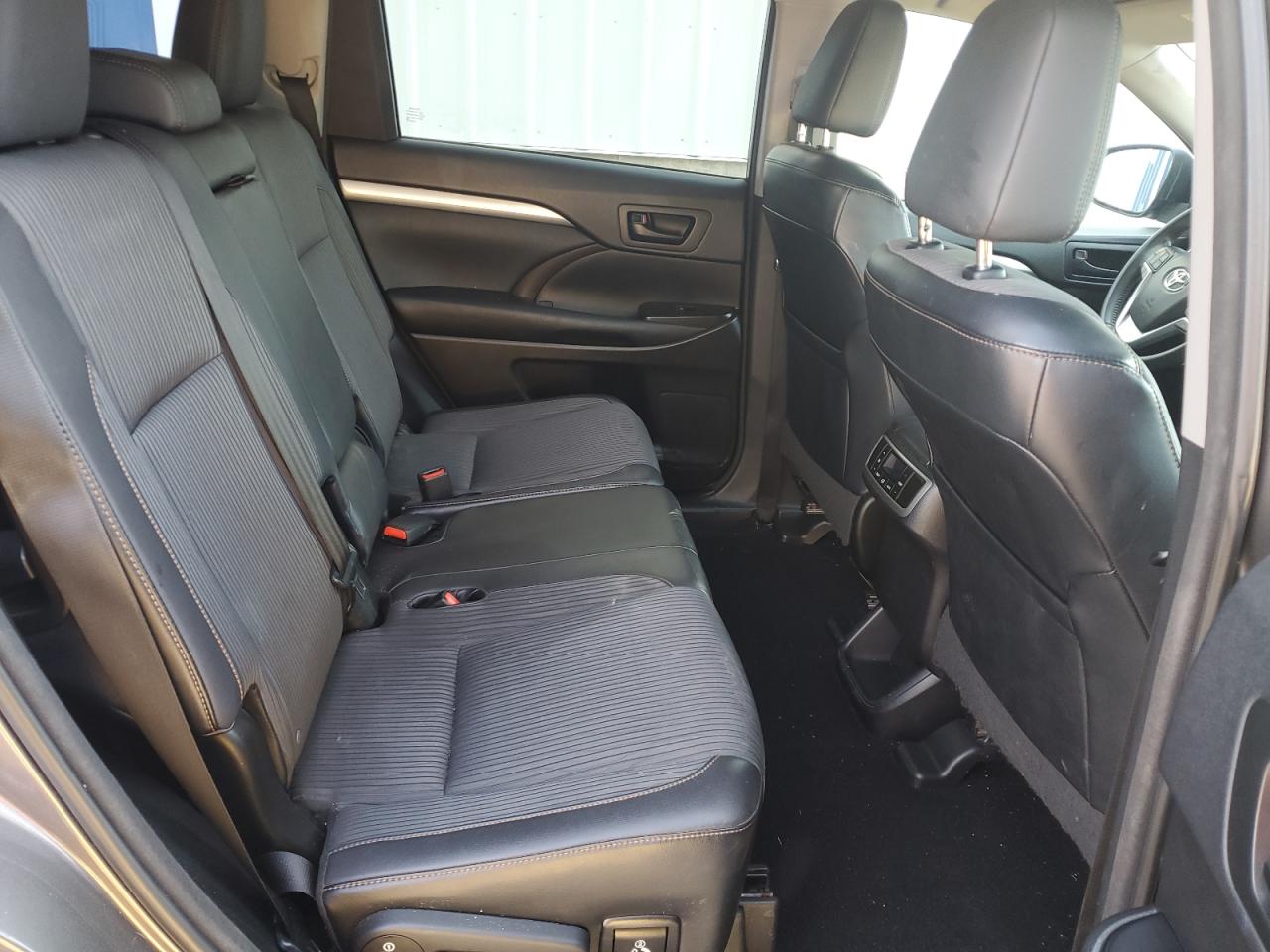 2016 Toyota Highlander Le VIN: 5TDBKRFHXGS244122 Lot: 71398305