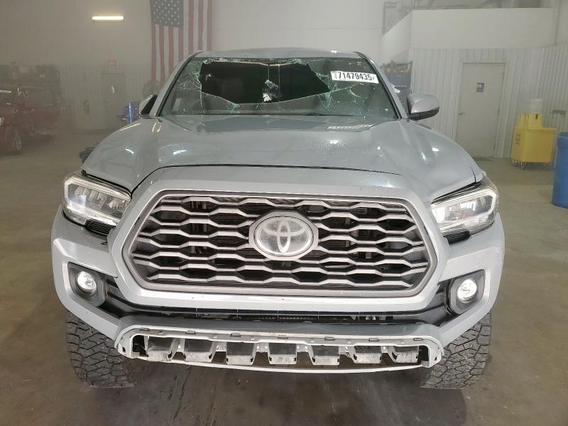  TOYOTA TACOMA 2021 Серый