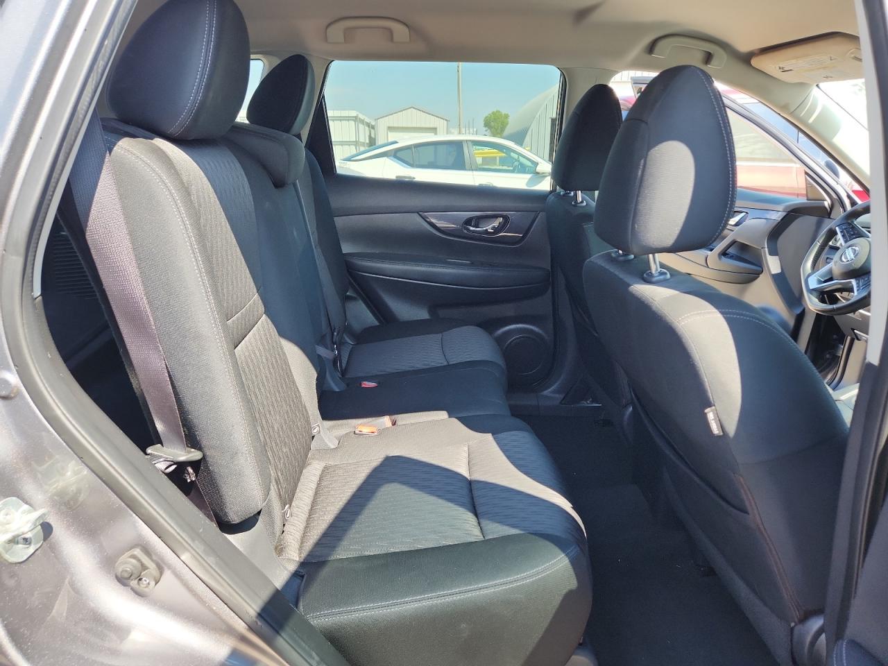 2019 Nissan Rogue S VIN: KNMAT2MT4KP555684 Lot: 80840695