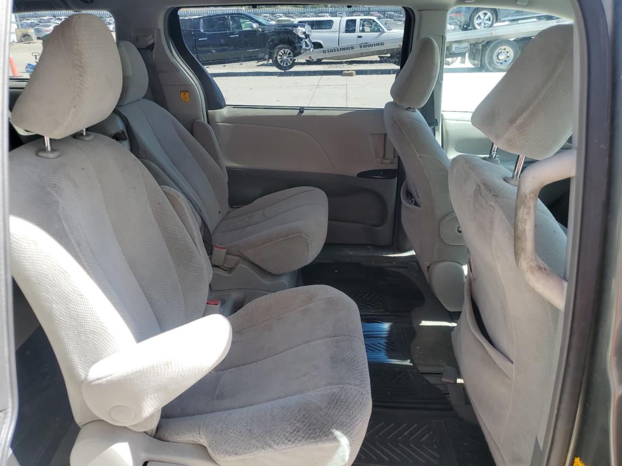 2011 Toyota Sienna Le VIN: 5TDKK3DC8BS130780 Lot: 84043465