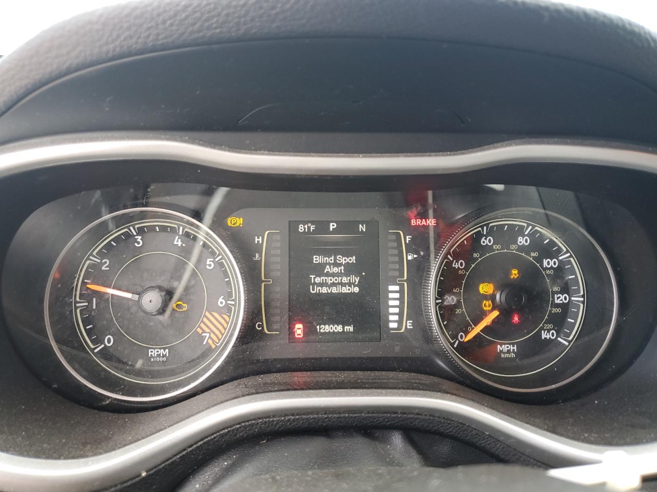 2015 Jeep Cherokee Latitude VIN: 1C4PJLCB4FW518306 Lot: 71712155