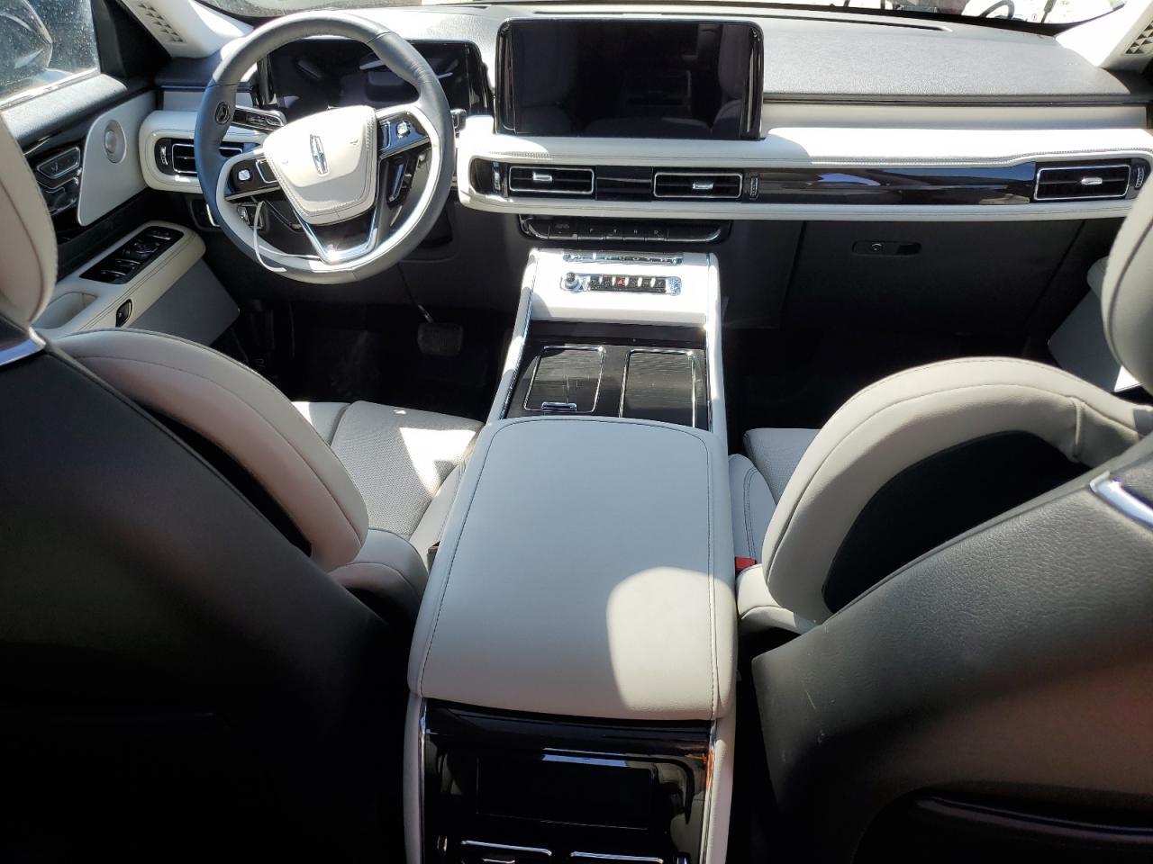 2025 Lincoln Aviator Reserve VIN: 5LM5J7XC4SGL11395 Lot: 71898475