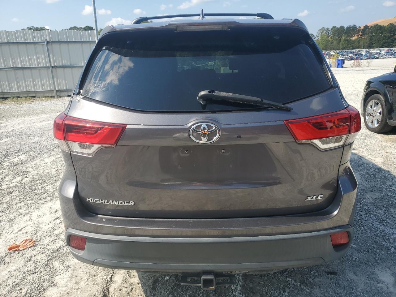 2018 Toyota Highlander Se VIN: 5TDKZRFH6JS280750 Lot: 81468485
