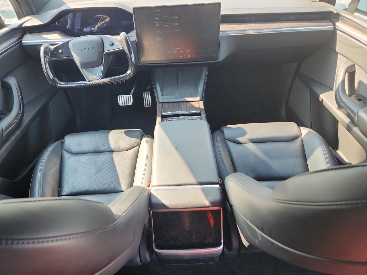 2023 Tesla Model X VIN: 7SAXCDE53PF395436 Lot: 70820055