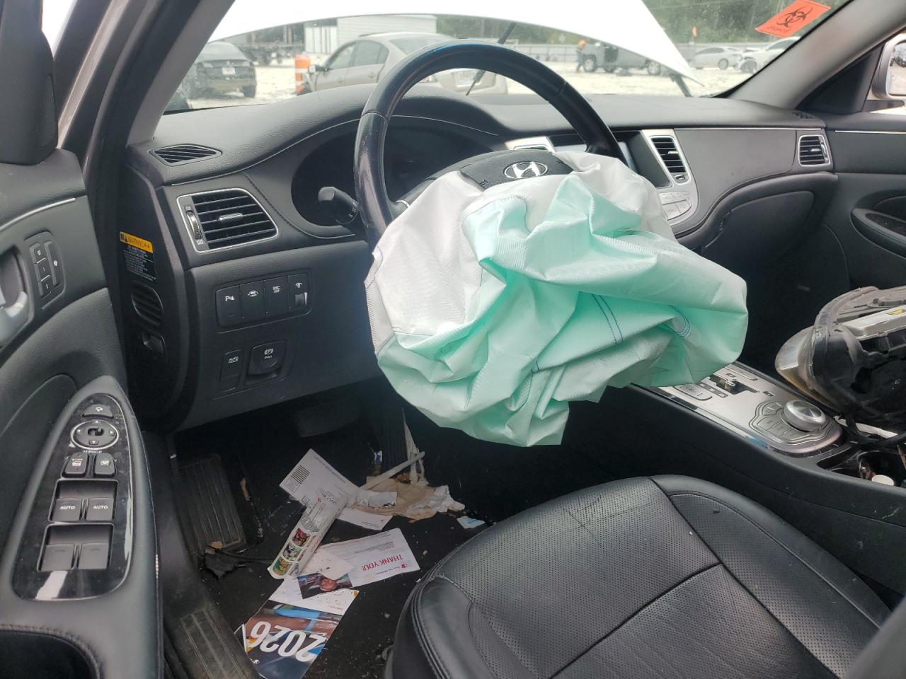 2013 Hyundai Genesis 3.8L VIN: KMHGC4DD6DU247611 Lot: 81786195