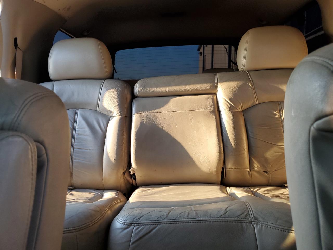 2001 Chevrolet Tahoe K1500 VIN: 1GNEK13T11J129881 Lot: 80332925