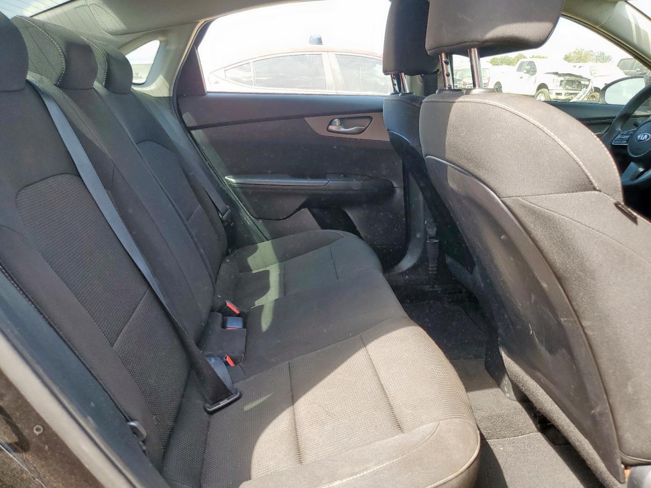 2019 Kia Forte Fe VIN: 3KPF24AD8KE077142 Lot: 81458915