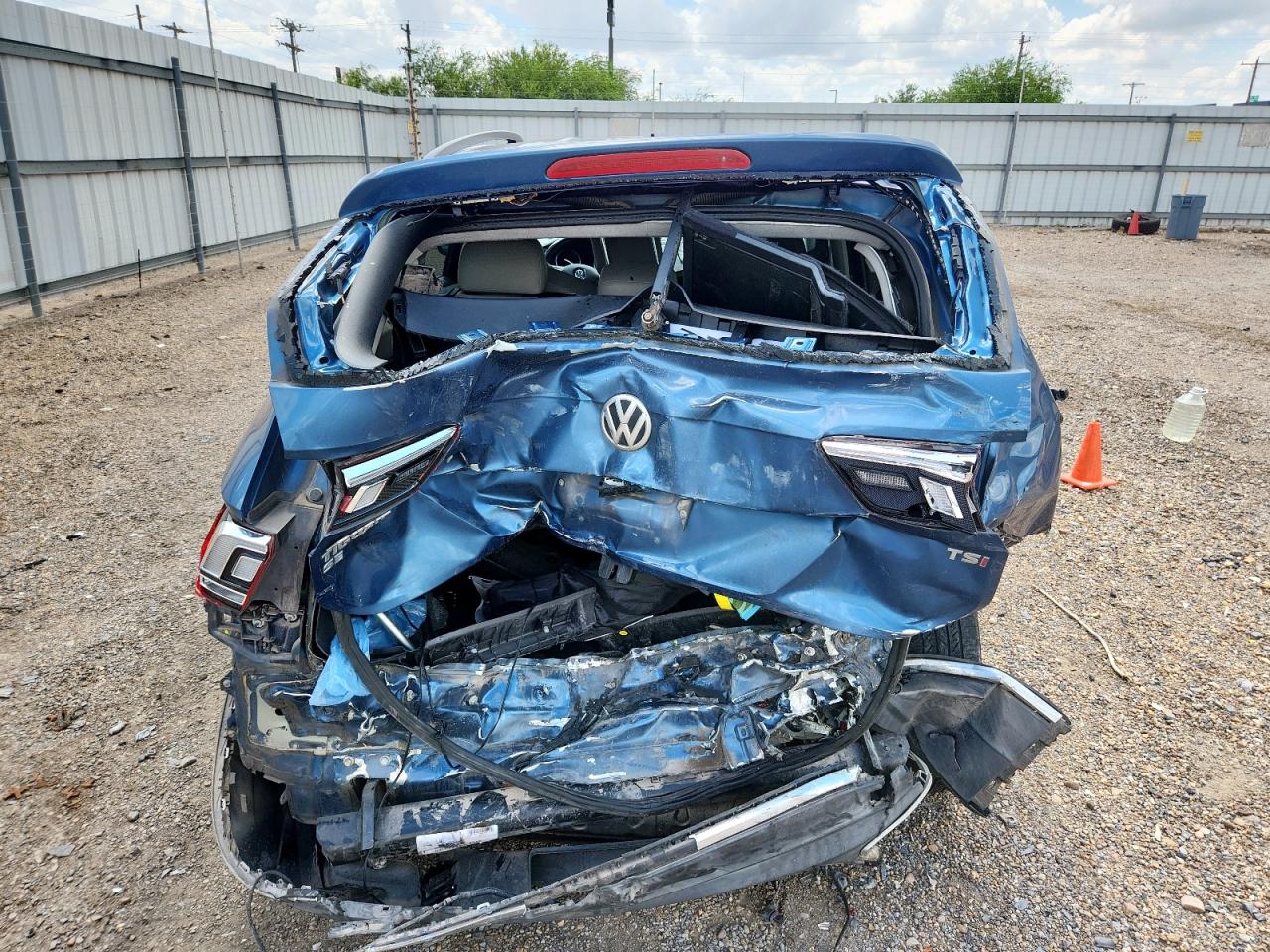 2018 Volkswagen Tiguan Se VIN: 3VV3B7AX8JM000887 Lot: 81203695