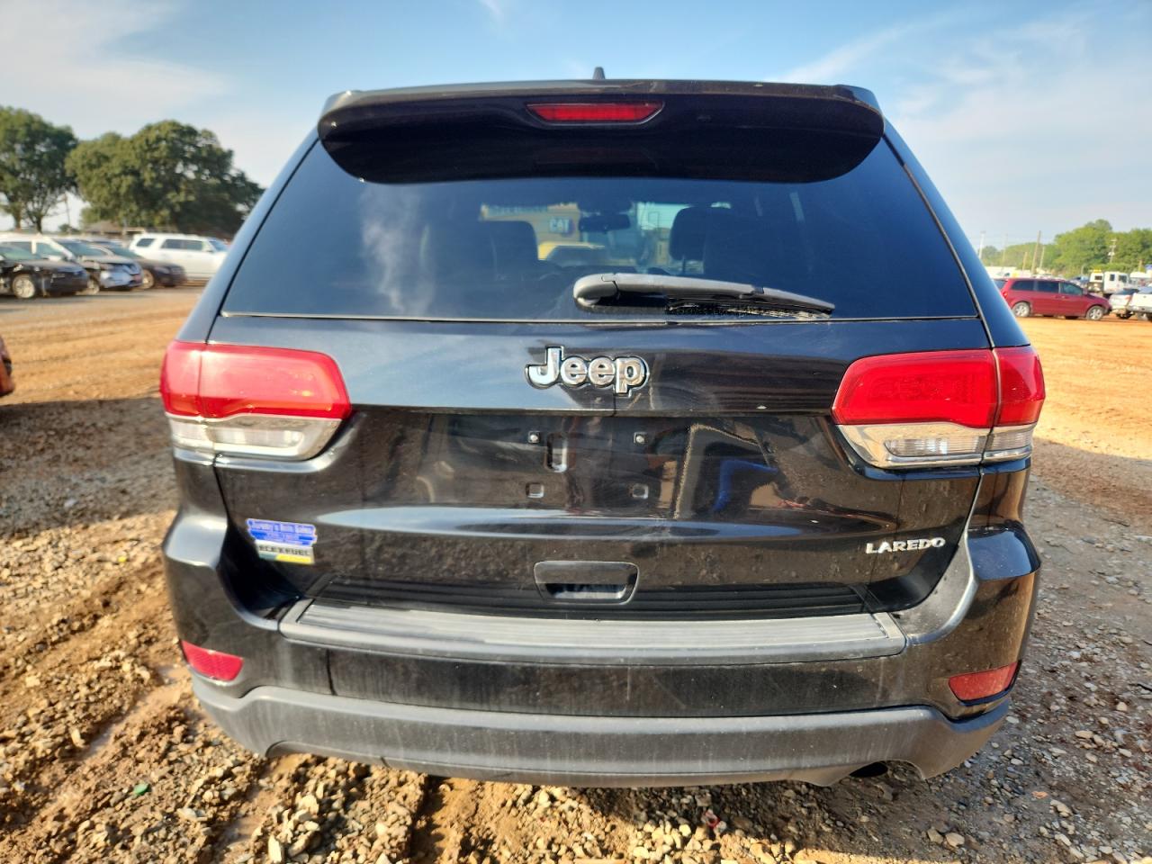 2015 Jeep Grand Cherokee Laredo VIN: 1C4RJEAGXFC629401 Lot: 83867015