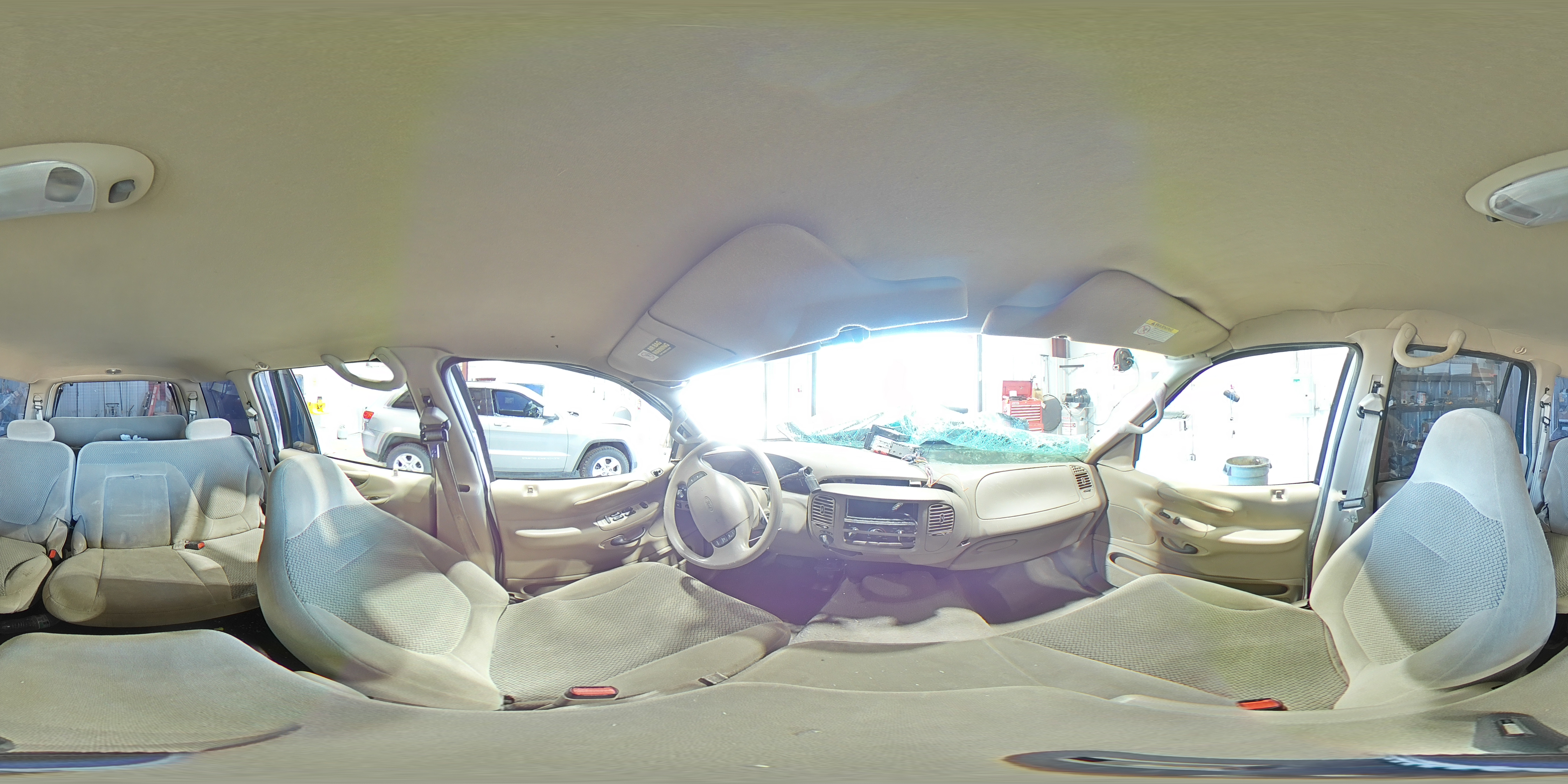 2000 Ford Expedition Xlt VIN: 1FMRU1666YLB29122 Lot: 90032185