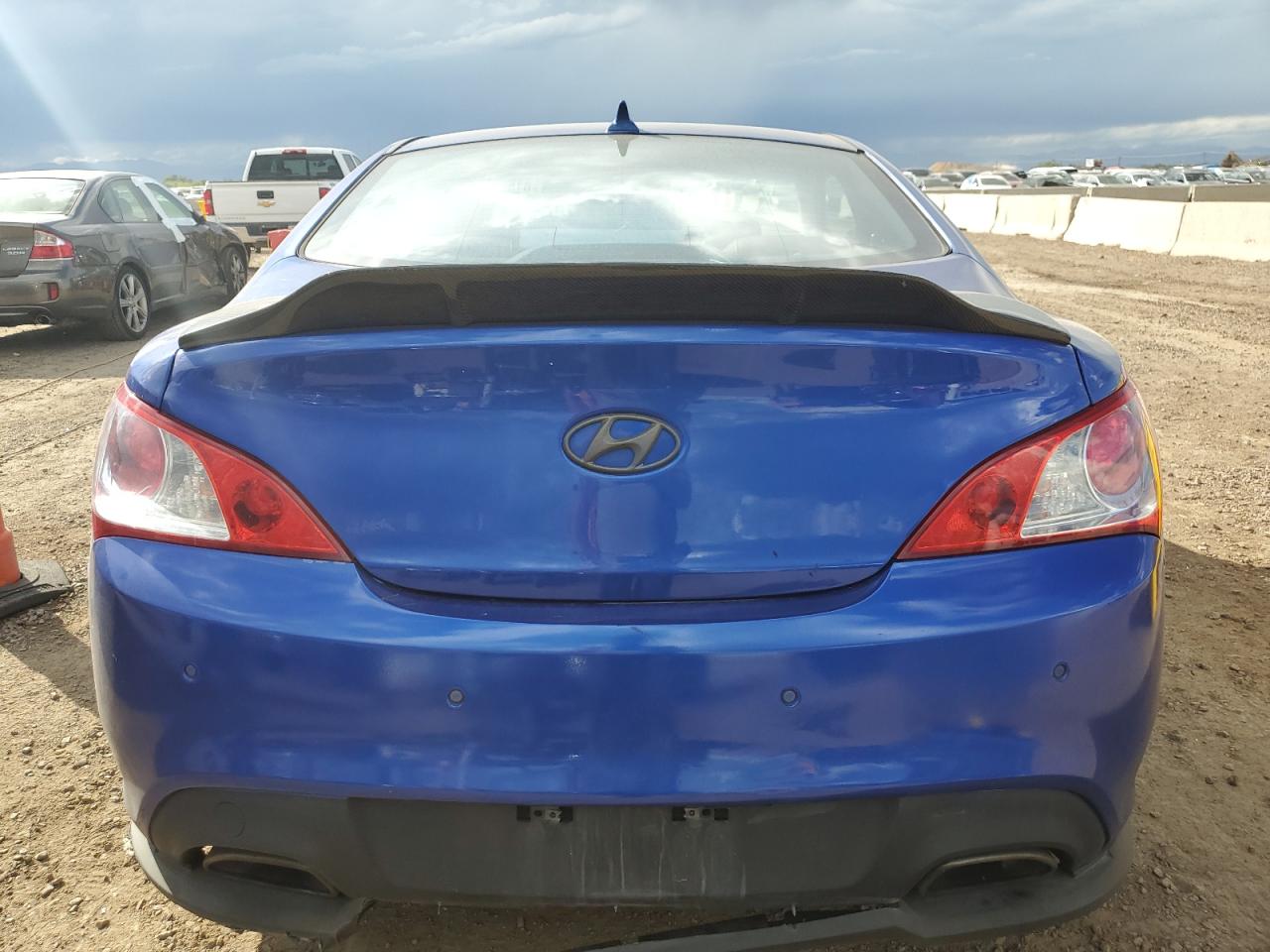 2010 Hyundai Genesis Coupe 3.8L VIN: KMHHU6KHXAU006990 Lot: 81899115