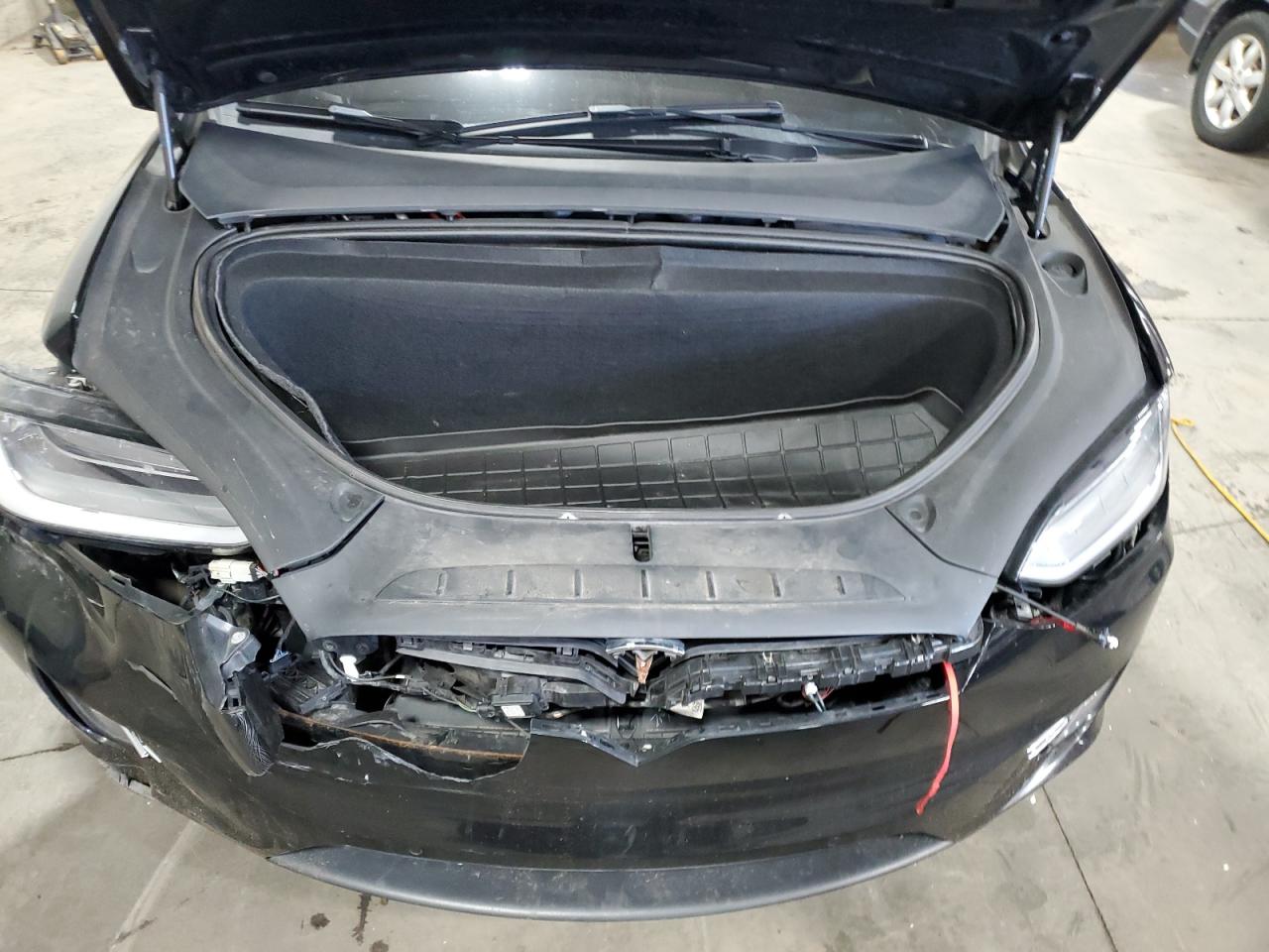 2020 Tesla Model X VIN: 5YJXCBE25LF298417 Lot: 84620875