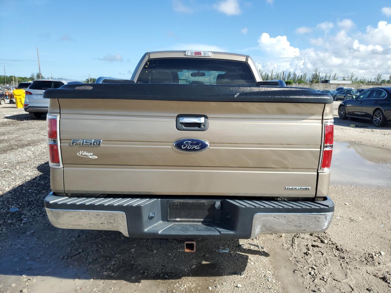 2013 Ford F150 Super Cab VIN: 1FTEX1CM4DFD64236 Lot: 83832105