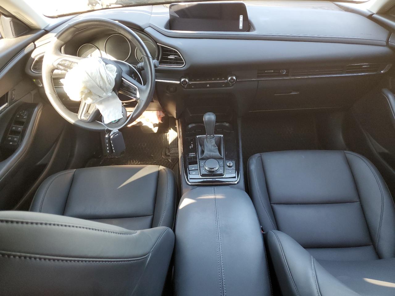 2024 Mazda Cx-30 Preferred VIN: 3MVDMBCM6RM677563 Lot: 70470575